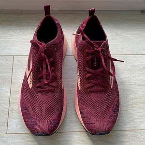 Brooks Levitate 4.0 Sneaker